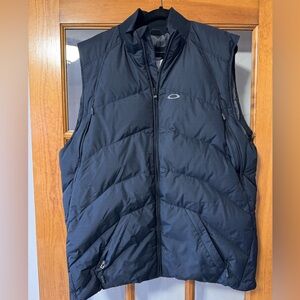 Oakley Men's Black Puffer Vest